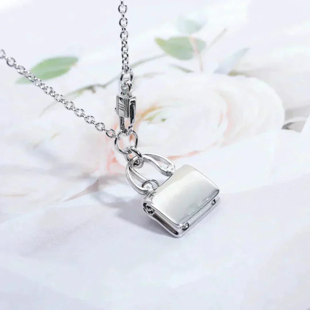 GlowAMULETTE PEDANT SILVER NECKLACE