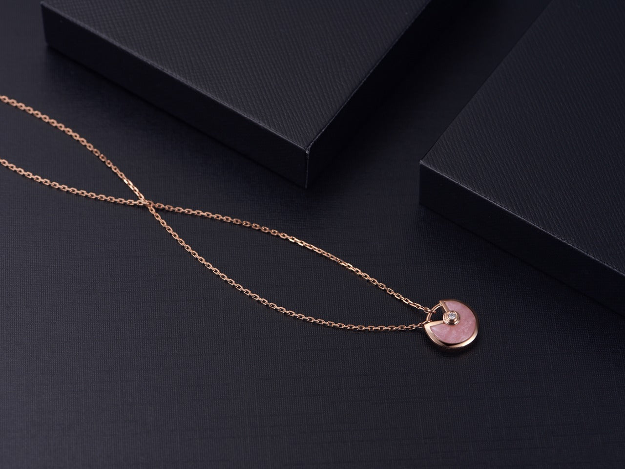 GlowAMULETTE ROSE GOLD PINK MOP NECKLACE
