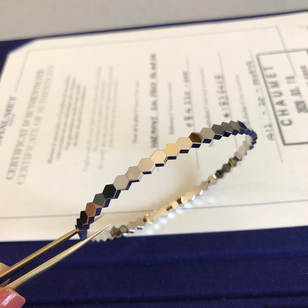 GlowBEE LOVE BRACELET